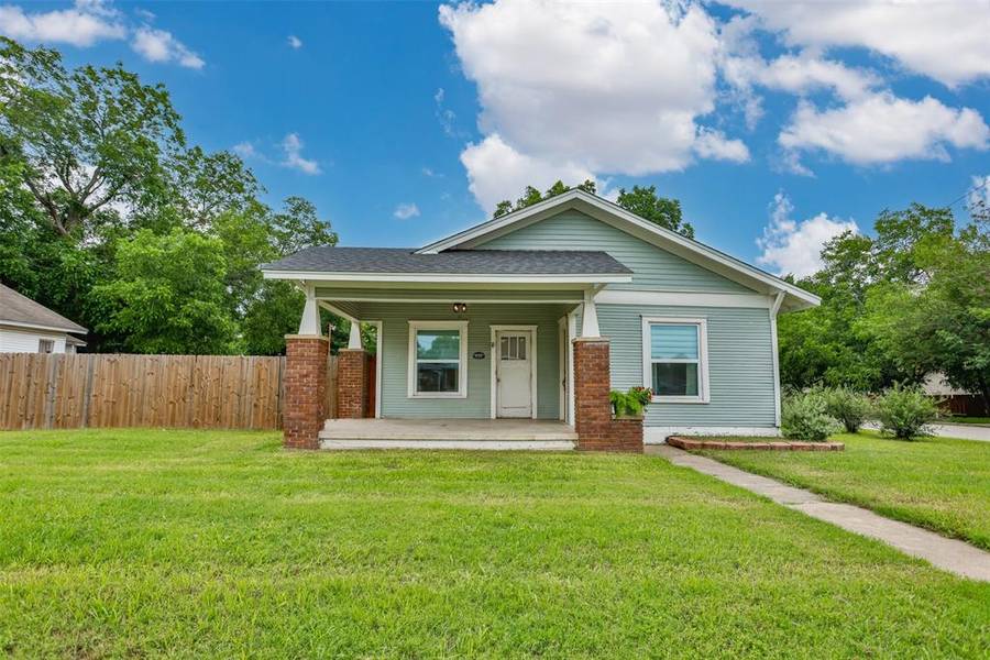 835 N Morris Street, Gainesville, TX 76240