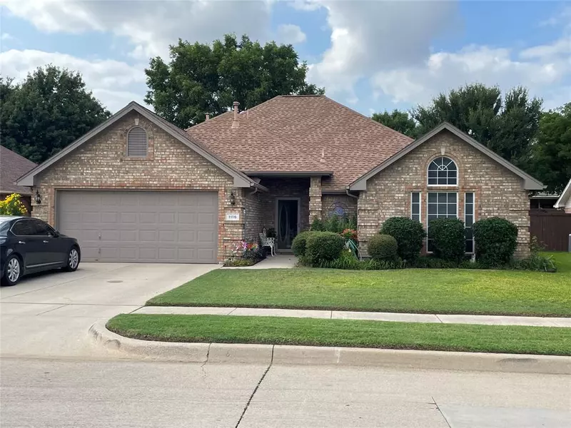 1116 Roundrock Drive, Saginaw, TX 76179