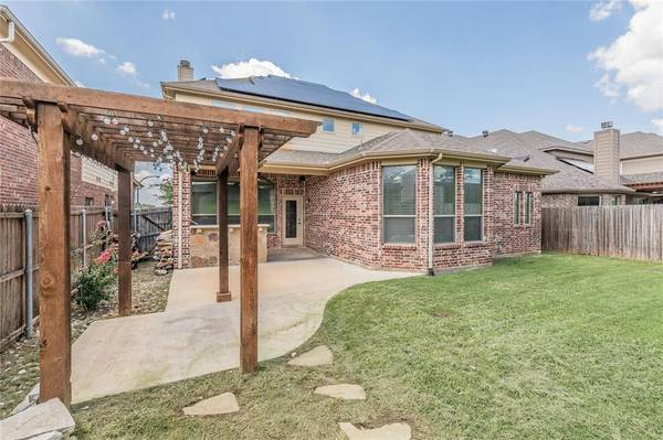 15300 Mallard Creek Street, Fort Worth, TX 76262