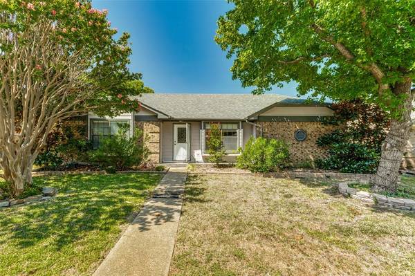 306 E Schreiber Street, Garland, TX 75040