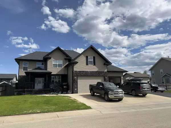 701 10 ST,  Fox Creek,  AB T0H1P0