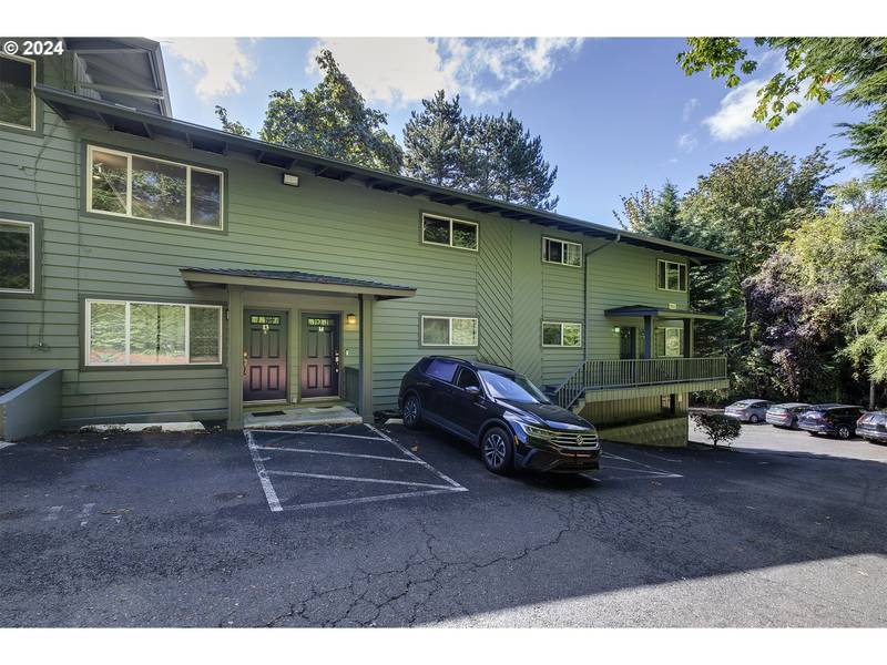 1035 SW BERTHA BLVD #14, Portland, OR 97219