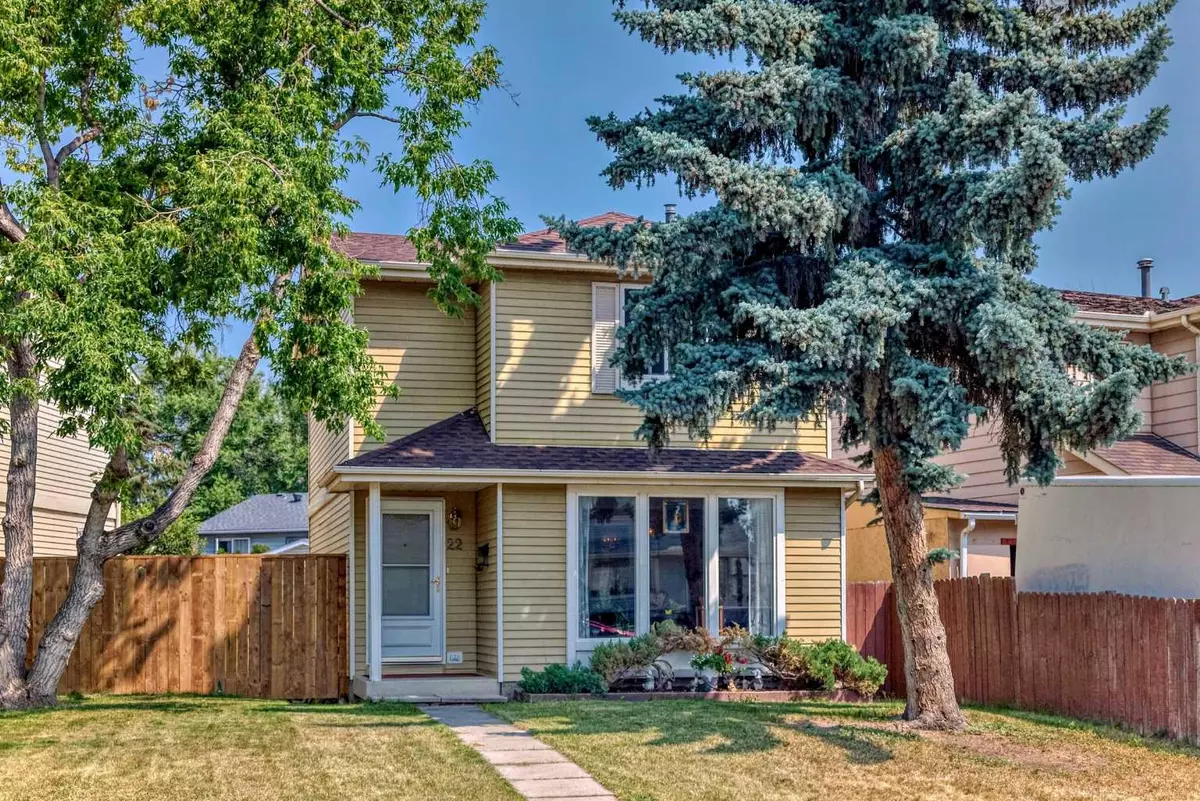 Calgary, AB T2B 2T9,22 ERIN CROFT CRES SE