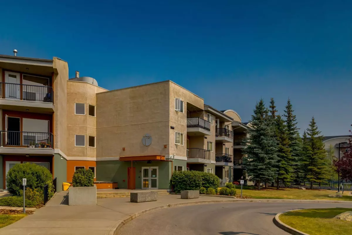 Calgary, AB T3H 5V5,69 Springborough CT SW #323