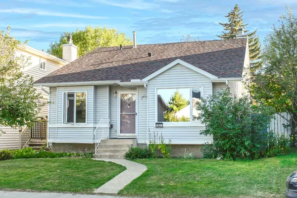 1235 Sandpiper RD NW, Calgary, AB T3K 3E1