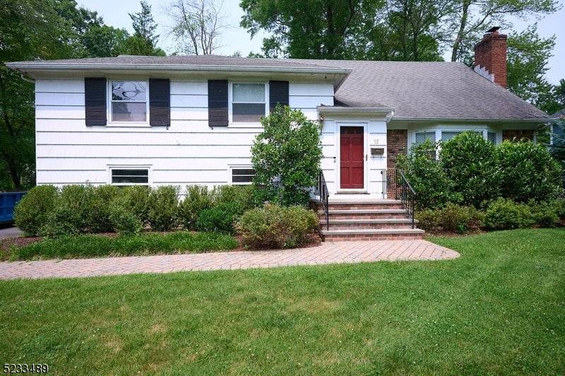 16 Byron Pl, Livingston Twp., NJ 07039