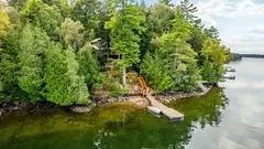 Haliburton, ON K0M 1S0,1043 Bullfrog Bay DR