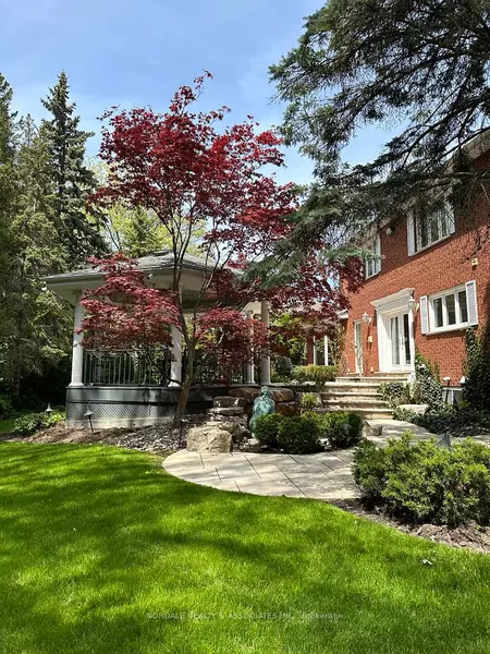 29 Whiffletree CT, Vaughan, ON L4L 3K1