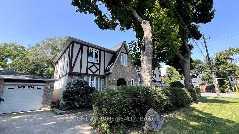 186 Royalavon CRES, Toronto W08, ON M9A 1H6