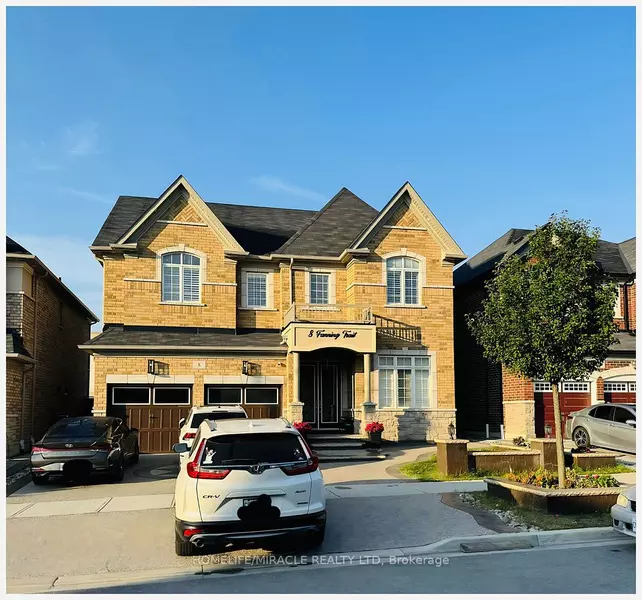 8 fanning TRL, Brampton, ON L6P 4J4