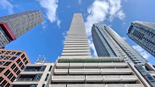 2221 Yonge ST #1803, Toronto C10, ON M4S 0B8