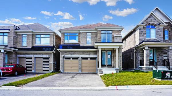 10 Red Blossom CT, Whitchurch-stouffville, ON L4A 4V1