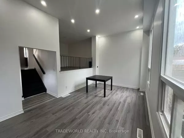 Mississauga, ON L4T 3R3,7465 Bybrook DR