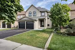 5092 Forestwalk CIR, Mississauga, ON L4Z 4A2