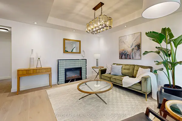 Toronto W10, ON M9W 2C4,34 Stavely CRES