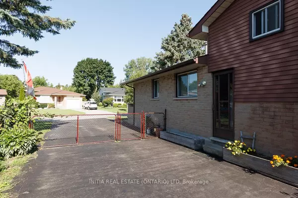 London, ON N5Y 5H3,58 Sussex PL