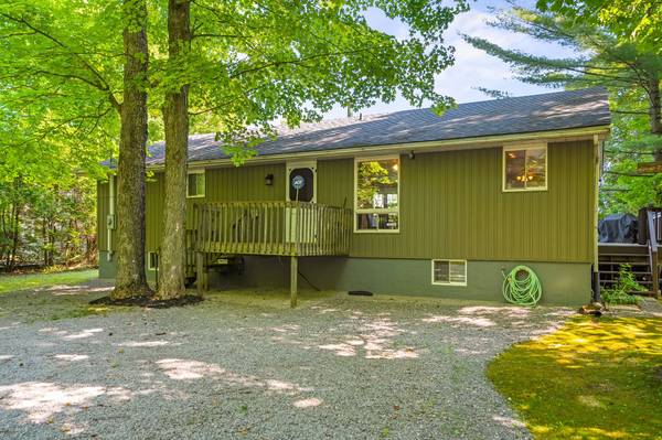 Kawartha Lakes, ON K0M 2B0,122 Suter DR