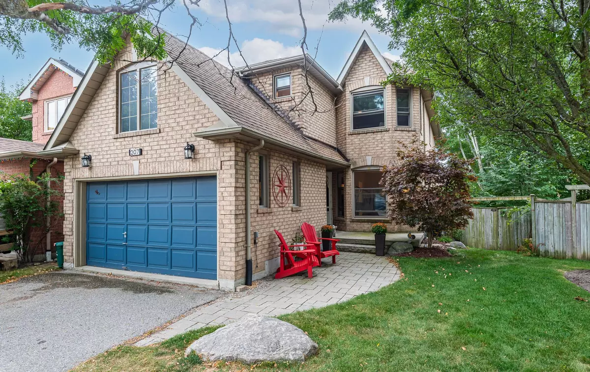 Newmarket, ON L3X 2L1,207 Surgeoner CRES