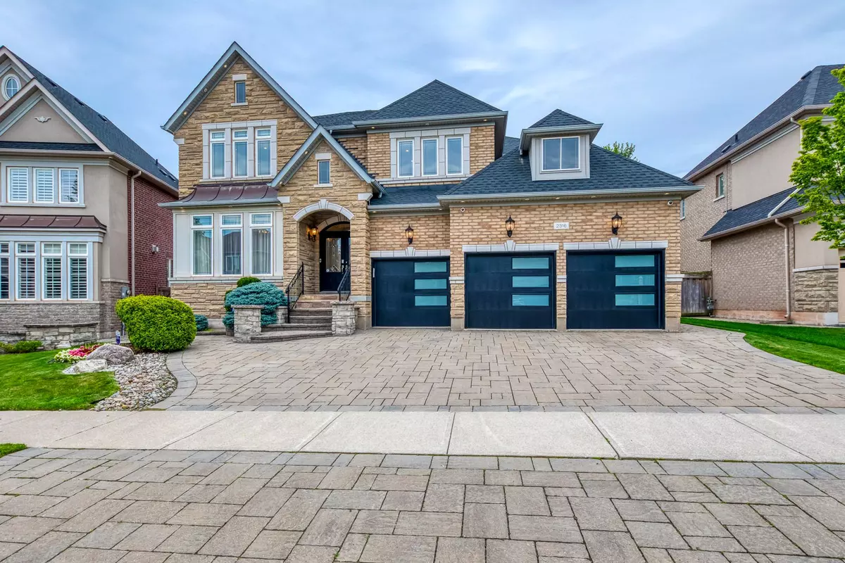 Oakville, ON L6H 0A9,2316 Delnice DR