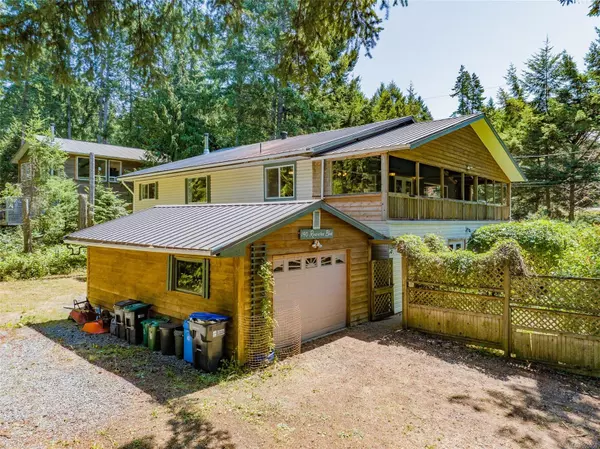 190 Rosislos Blvd, Gabriola Island, BC V0R 1X1