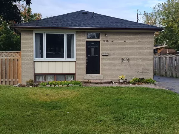 Whitby, ON L1N 3G3,904 Donovan CRES