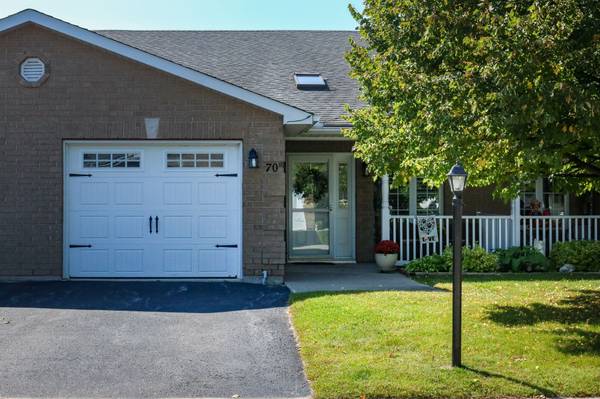 70 Meadow LN, Wasaga Beach, ON L9Z 0A3