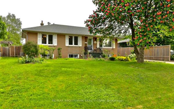 Oakville, ON L6L 3Y3,441 Seaton DR