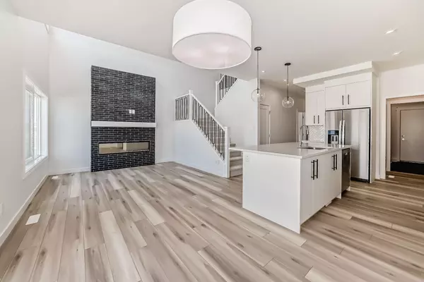 Calgary, AB T2X 4Y7,8 Walgrove PL SE