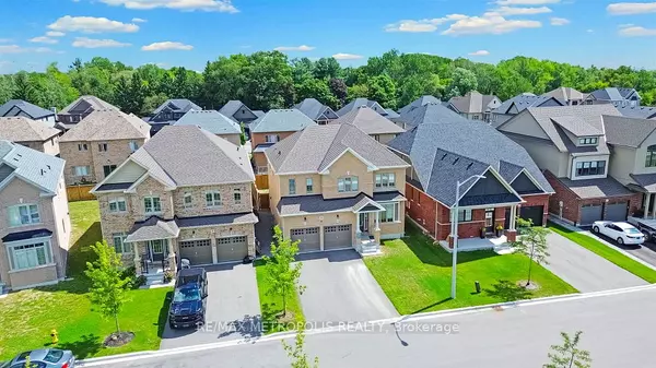 Clarington, ON L1C 7E3,15 Douglas Kemp CRES