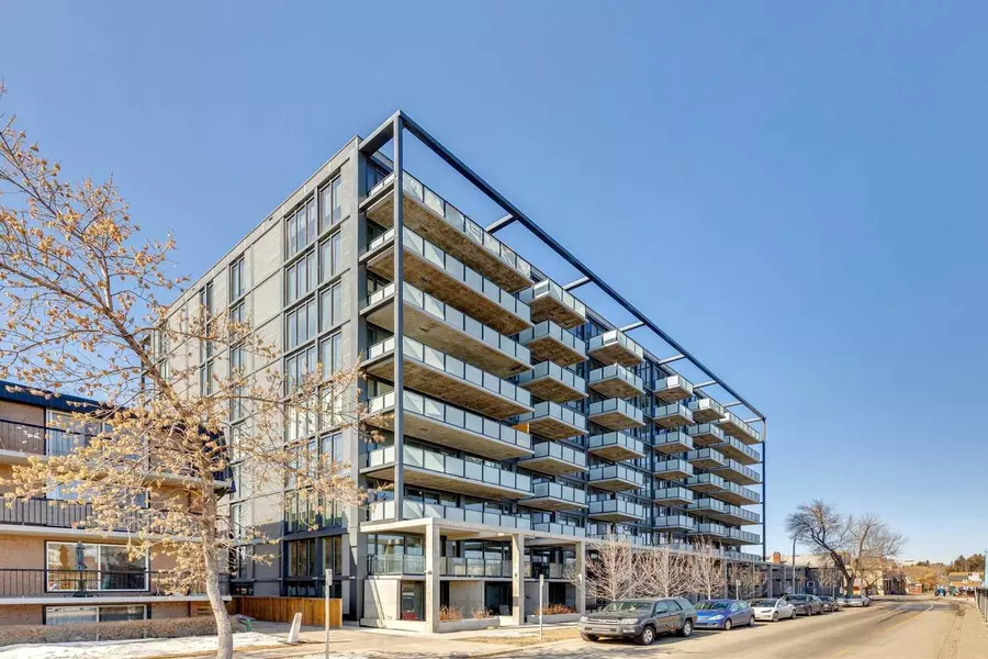 327 9A ST Northwest #710, Calgary, AB T2N 1T7