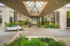 3888 Duke Of York BLVD #3028, Mississauga, ON L5B 4P5