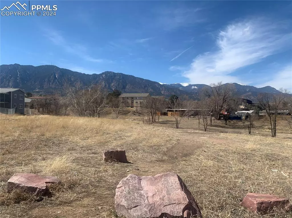 Colorado Springs, CO 80906,S Chamberlin ST