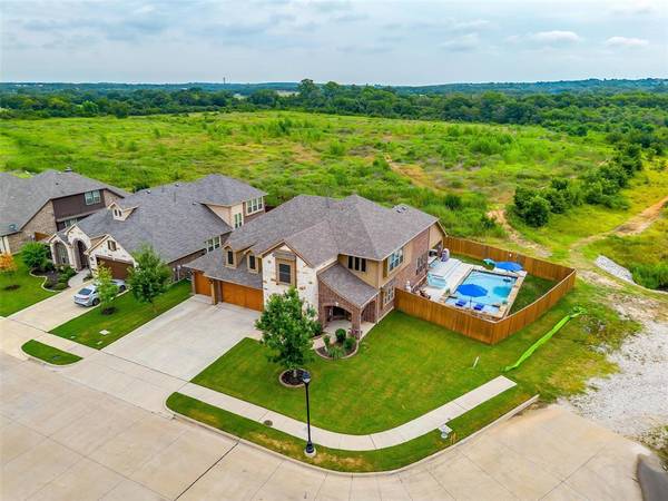 1137 Marigold Drive,  Burleson,  TX 76028