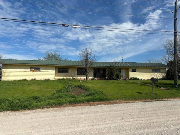 101 Terrell Street, Ranger, TX 76470