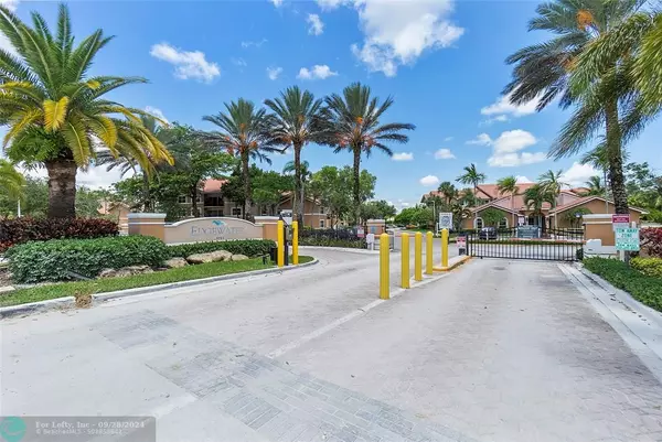 Coral Springs, FL 33067,8977 Wiles Rd  #208