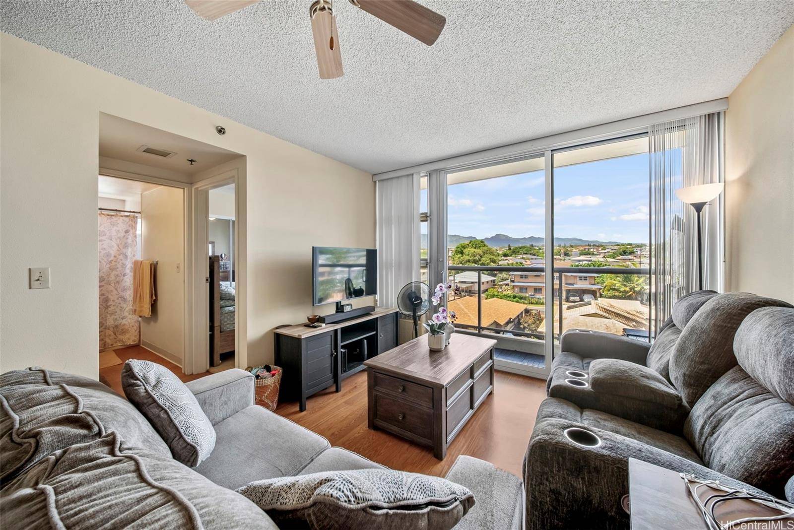 Waipahu, HI 96797,94-302 Paiwa Street #514