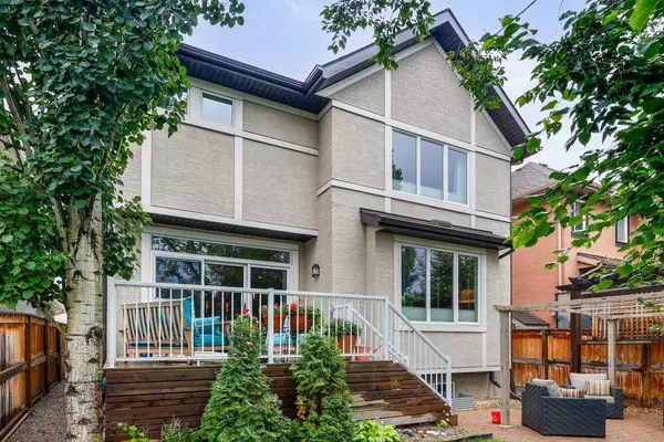 Calgary, AB T3M 0S3,121 Cranarch CT SE