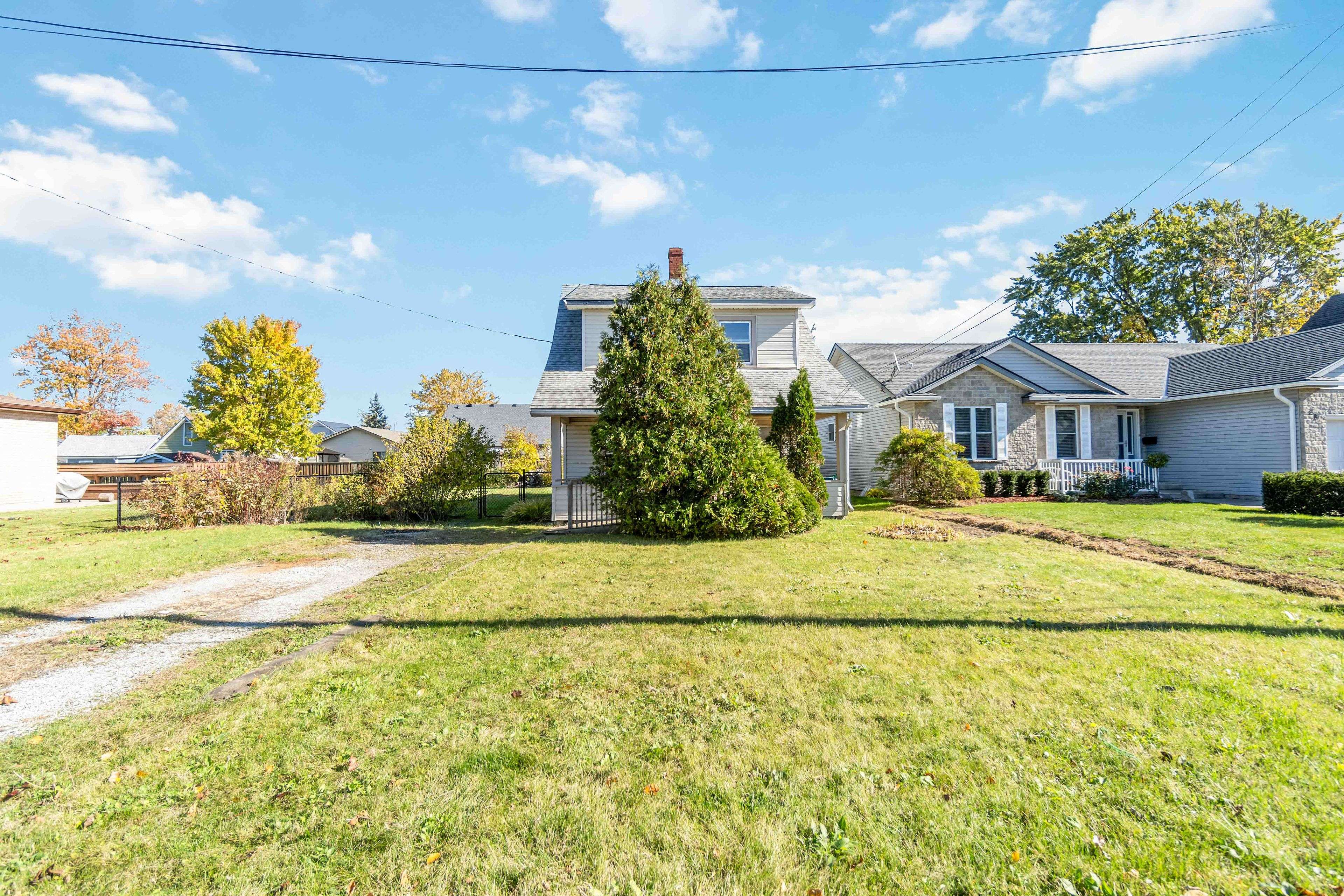 Fort Erie, ON L2A 5M3,34 Bardol AVE