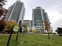 Markham, ON L3T 0E1,7167 Yonge ST N #PH210