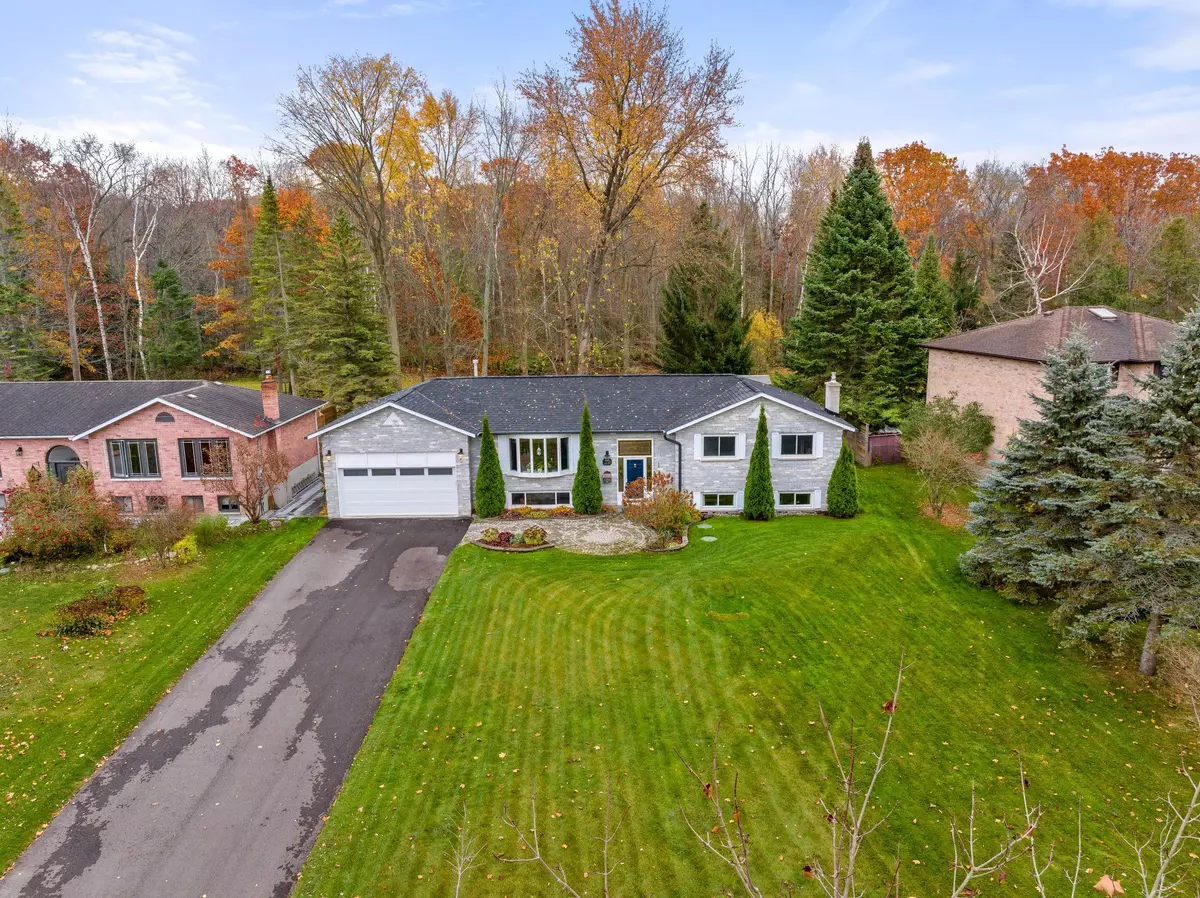 East Gwillimbury, ON L9N 1J6,29 Amberglen CT