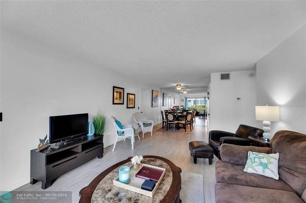 Fort Lauderdale, FL 33308,6457 Bay Club Dr  #2