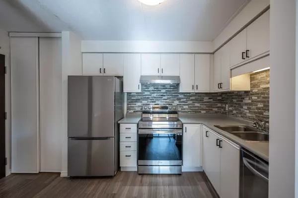 Waterloo, ON N2V 1Z1,327 Northlake DR #5