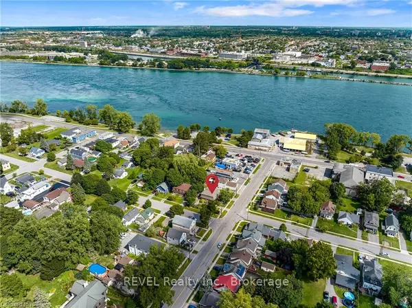 Fort Erie, ON L2A 1X5,25 BERTIE ST