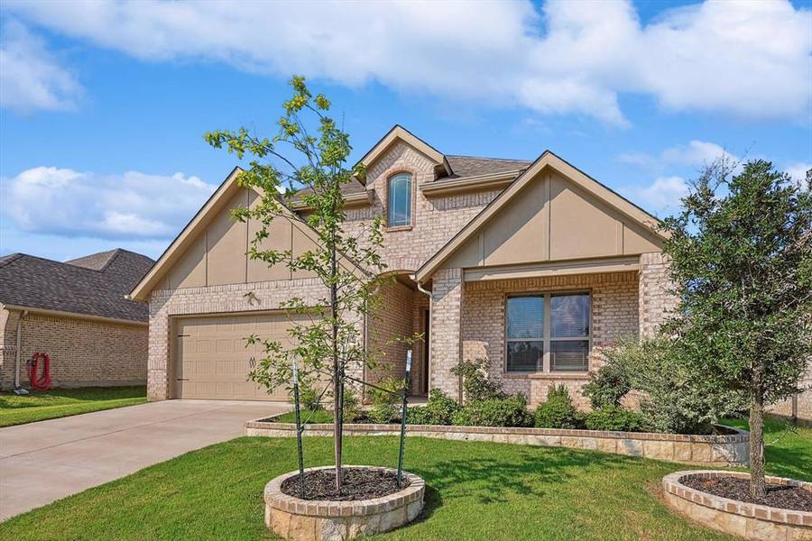 1020 Legacy Oaks, Joshua, TX 76058