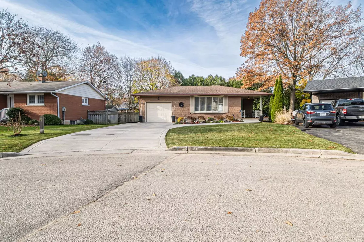 Norfolk, ON N3Y 3K9,6 Eden PL