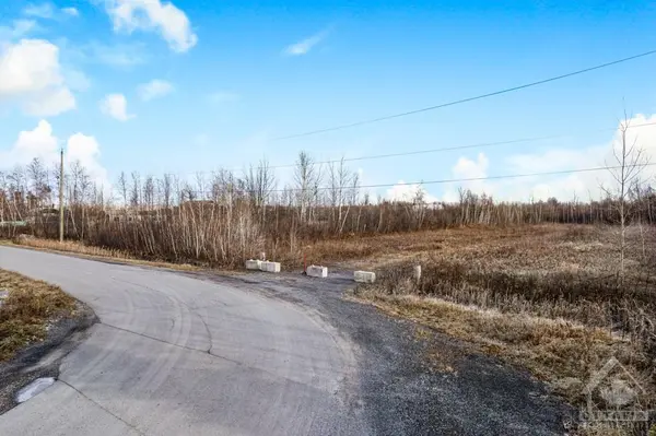 Ottawa, ON K0A 3H0,11 TRADESMAN RD