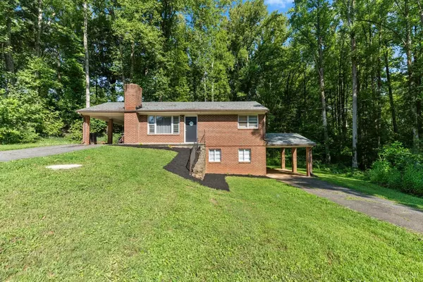 1119 Lakeview DR, Lynchburg, VA 24502