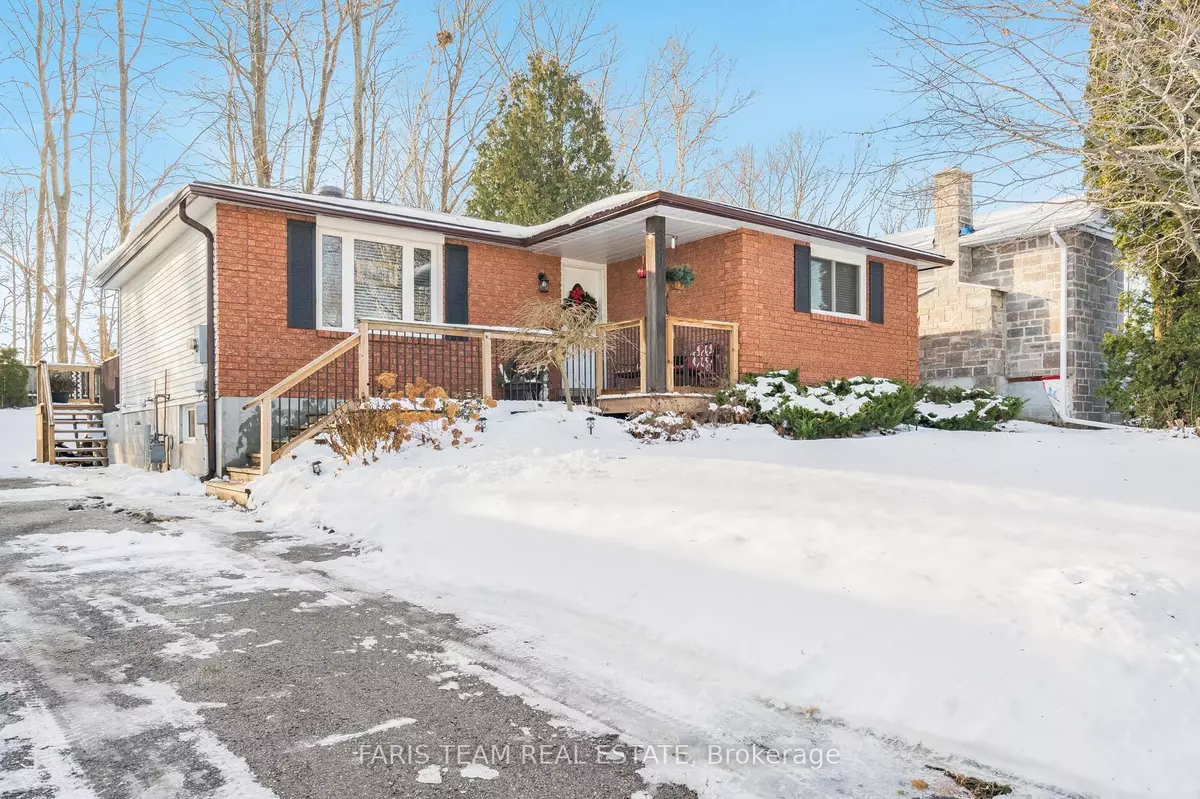 Midland, ON L4R 4Y2,860 Birchwood DR