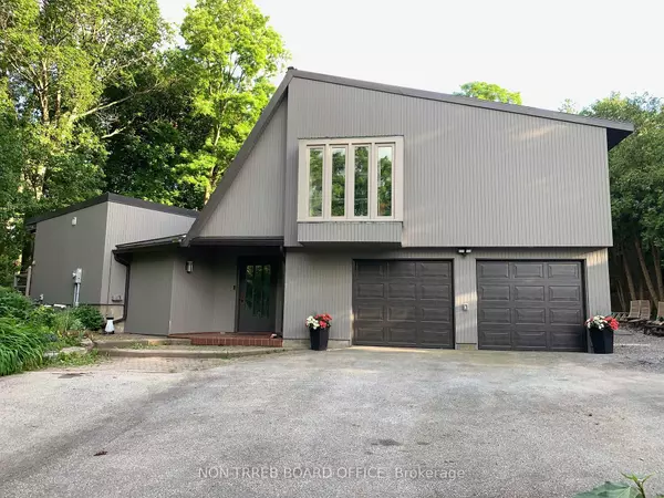 38 Oak AVE,  Hamilton,  ON L8L 5M8