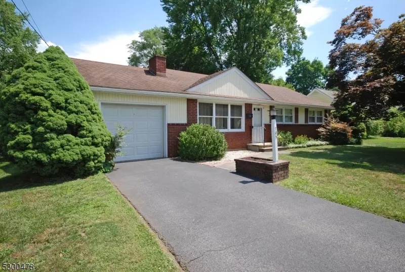 705 Fourth Street, Belvidere Twp., NJ 07823